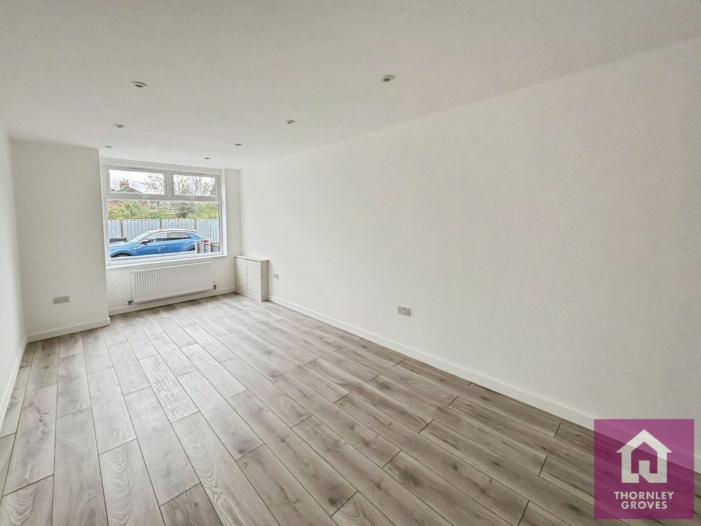 Property photo 2 of 12 Picture No. 17