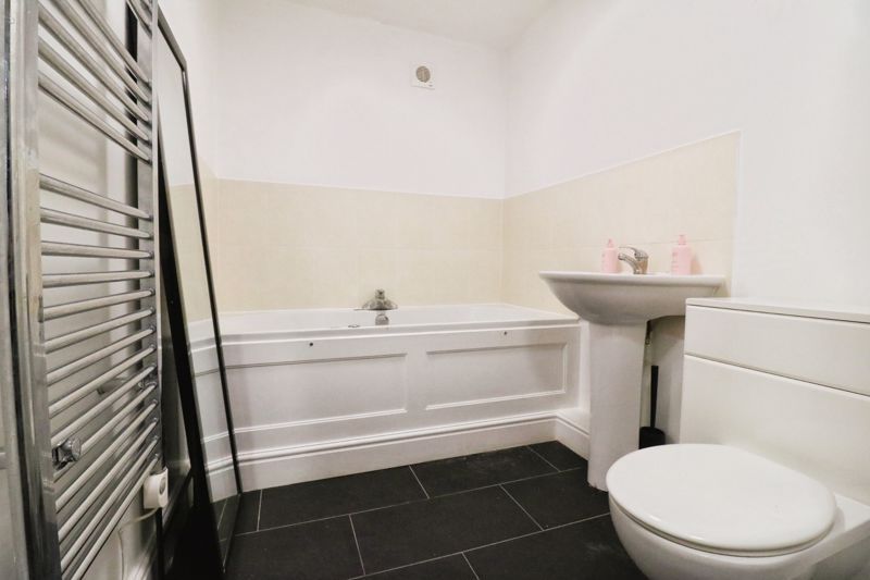 Property photo 3 of 9 Photo 18