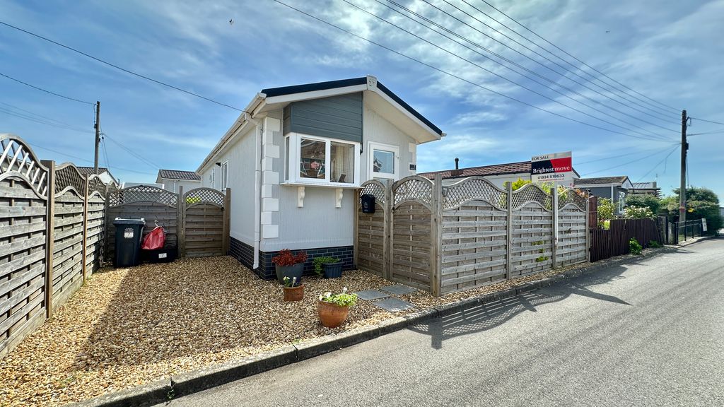 Property photo 1 of 17 Img_8714