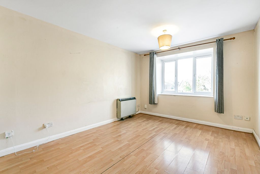 Property photo 2 of 17 Reception Room