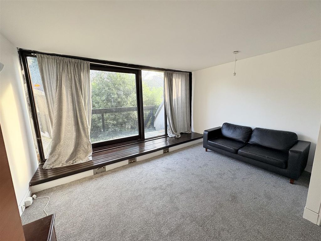 Property photo 2 of 6 Img_1353.Jpg