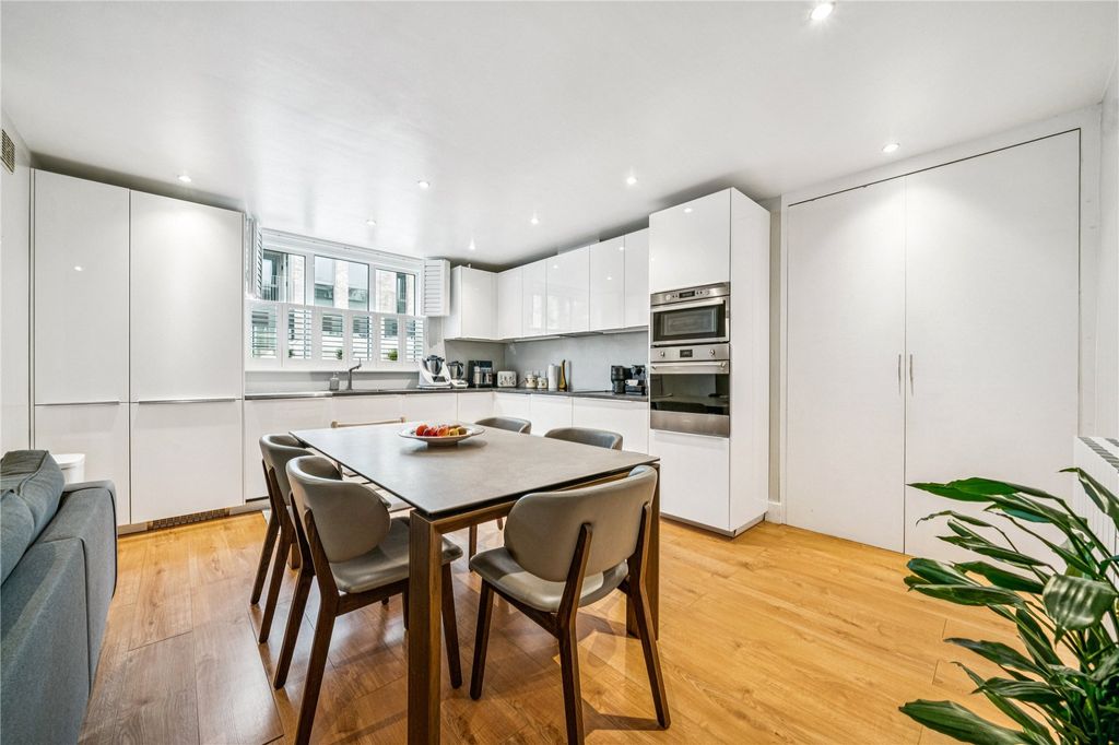 Property photo 2 of 9 Picture No. 18