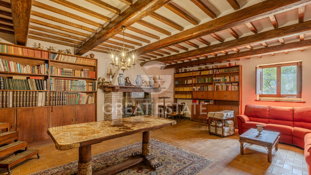 Property photo 2 of 45 Interiors