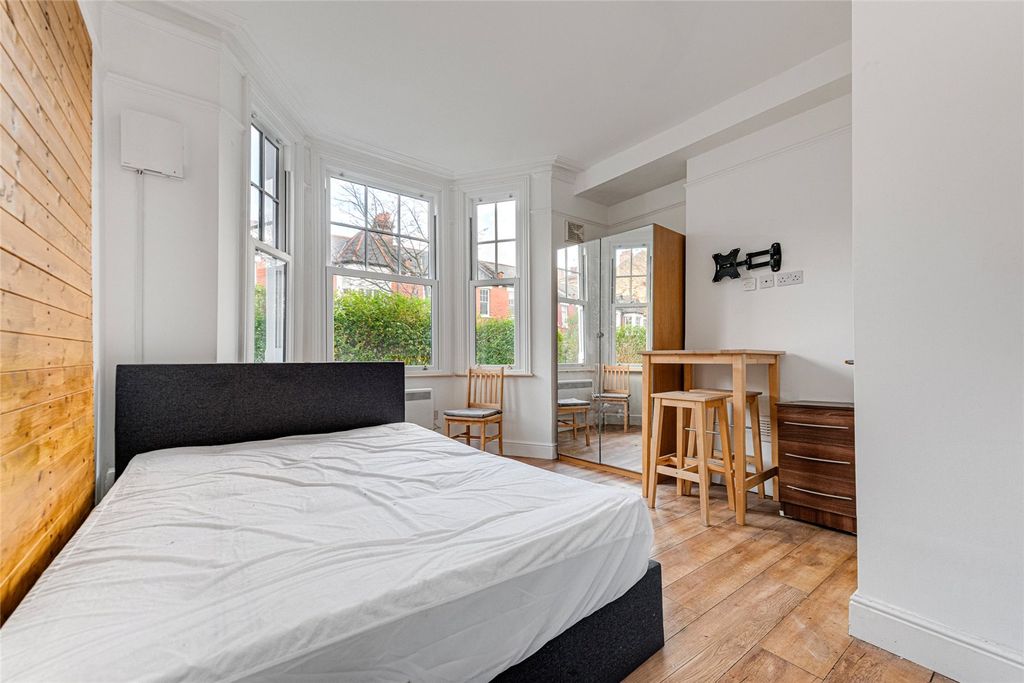 Property photo 1 of 14 Picture No. 10