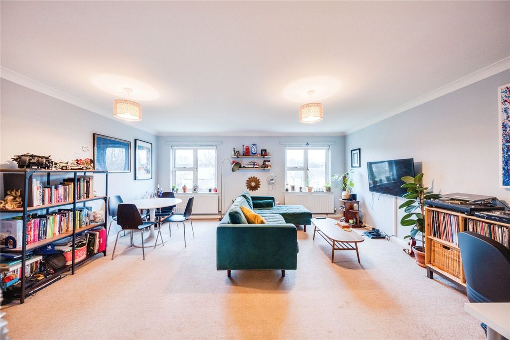 Property photo 1 of 14 Photography