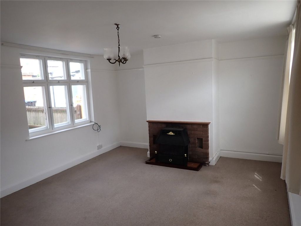 Property photo 3 of 18 Picture No. 05