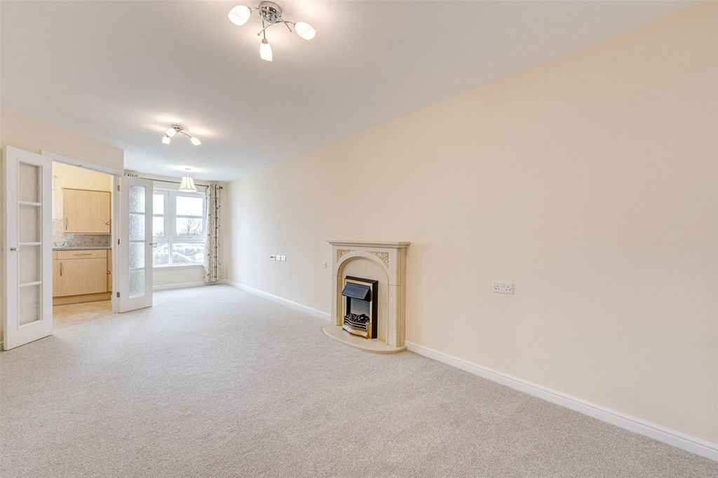 Property photo 2 of 14 Picture No. 01