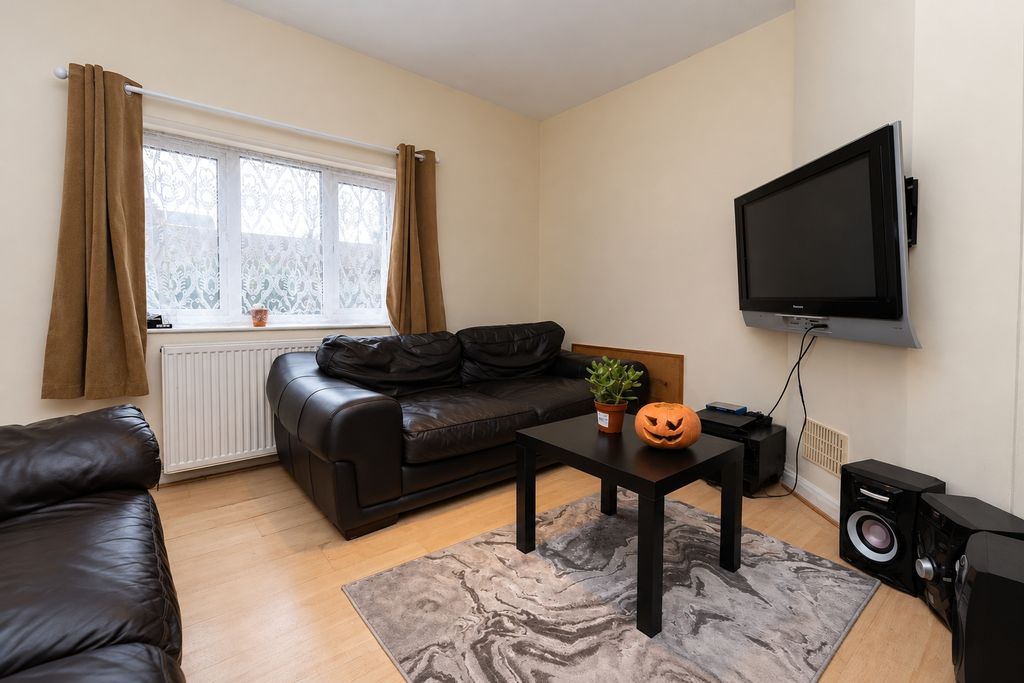 Property photo 3 of 12 Picture No. 40