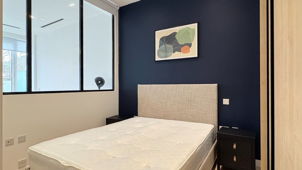 Property photo 2 of 19 Bedroom