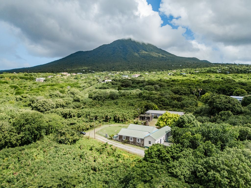 Property photo 2 of 31