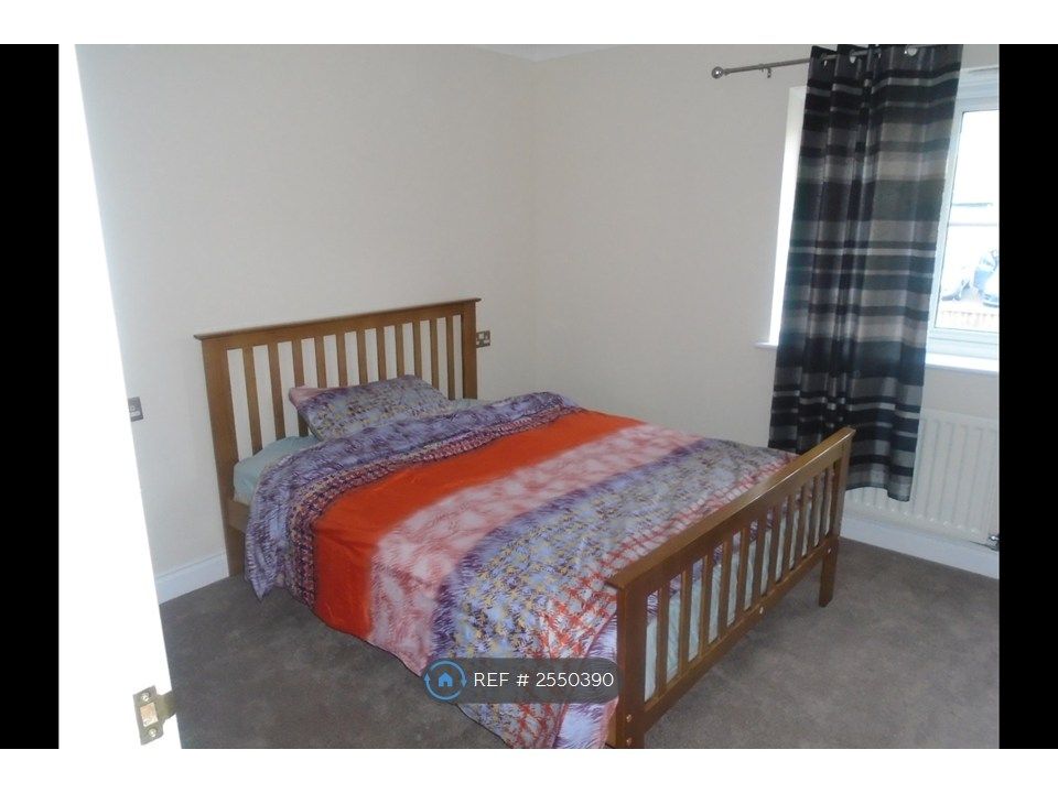 Property photo 3 of 9 Bedroom