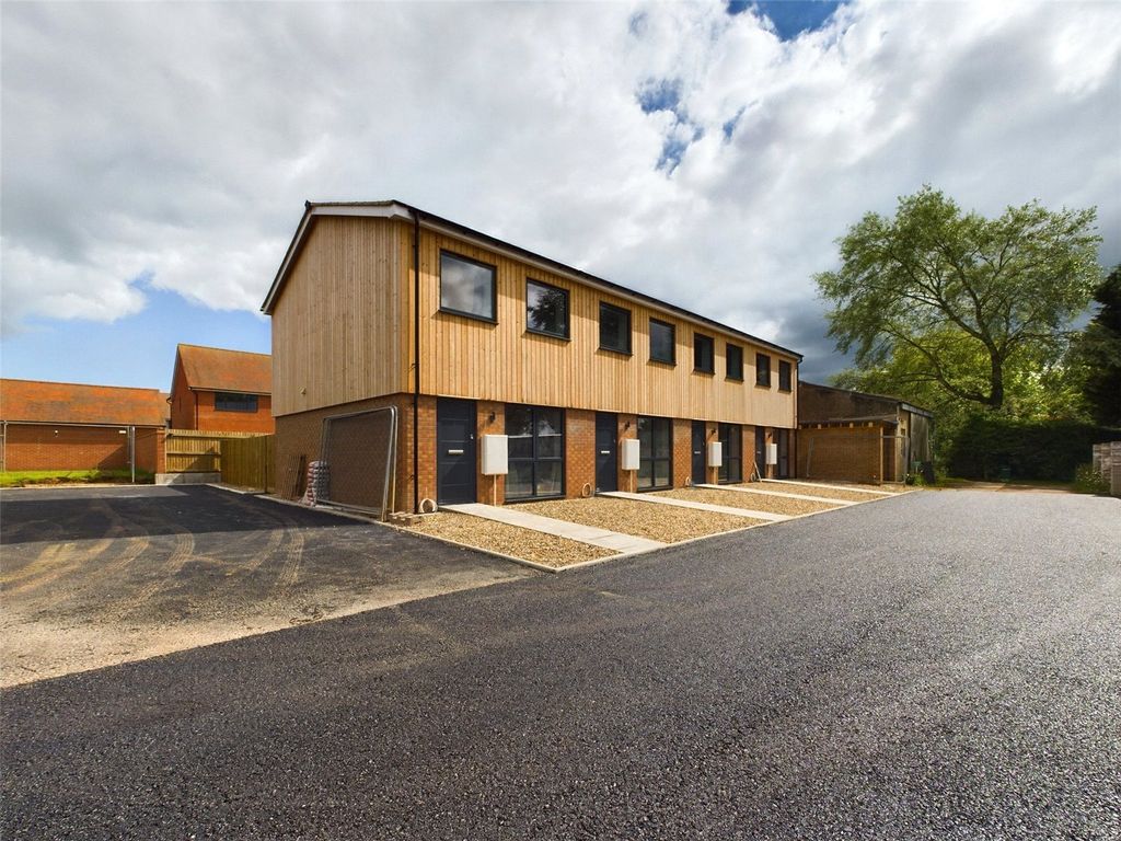 Property photo 1 of 11 Picture No. 17