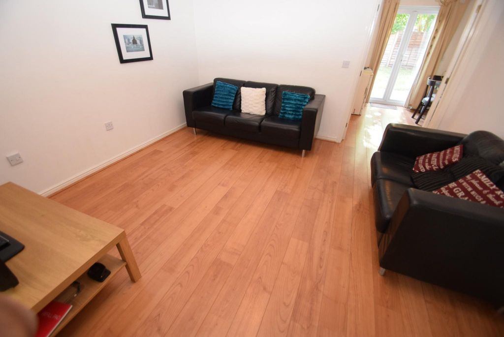 Property photo 3 of 17 Photograph 3