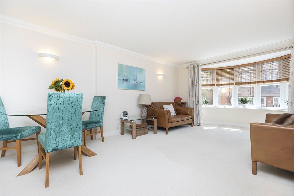 Property photo 3 of 9 4