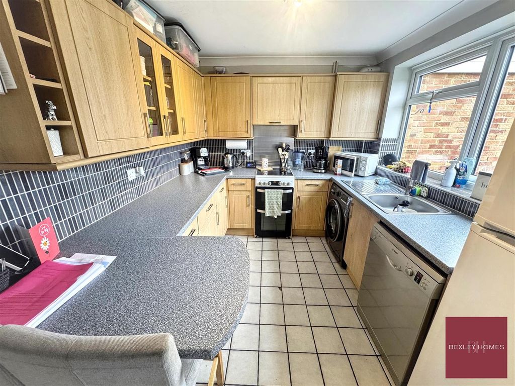 Property photo 3 of 11 Img_1583 (1).Jpg