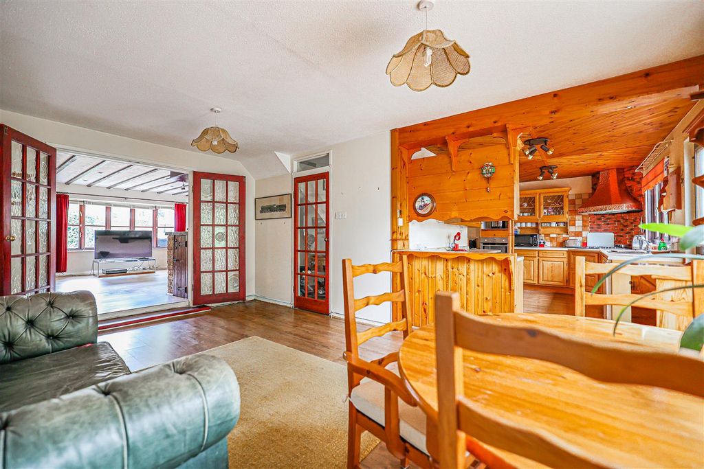 Property photo 2 of 22 980A7255-1.Png