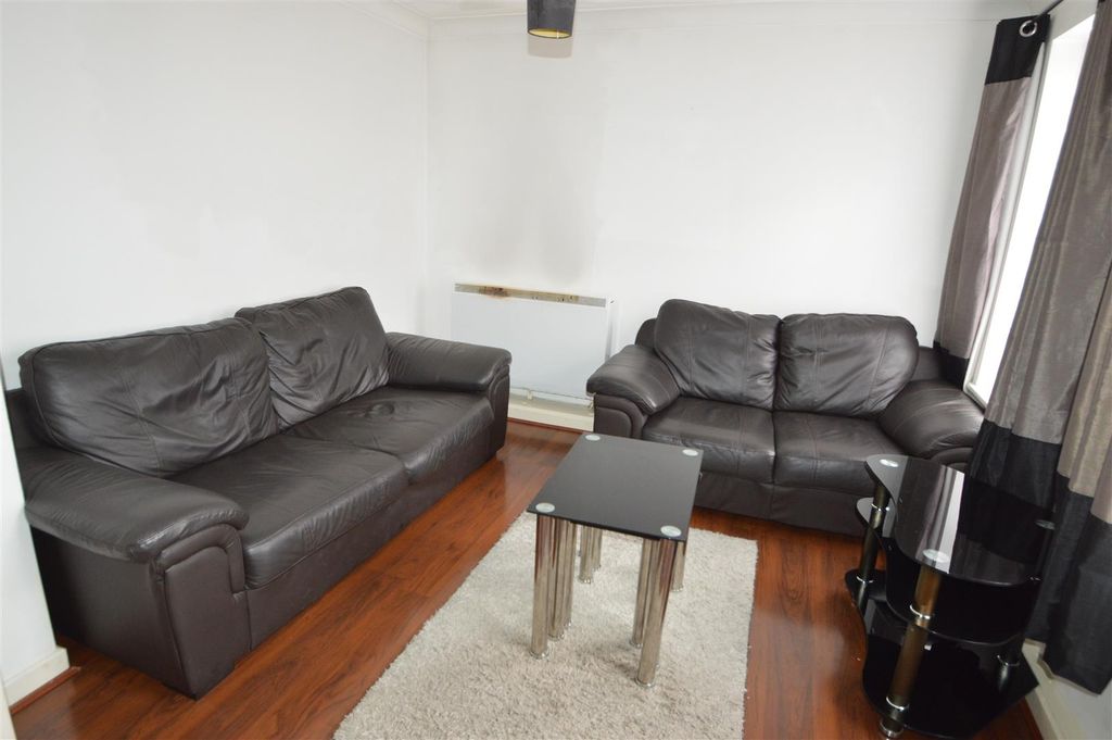 Property photo 2 of 5 1 Mytton Lounge.Jpg