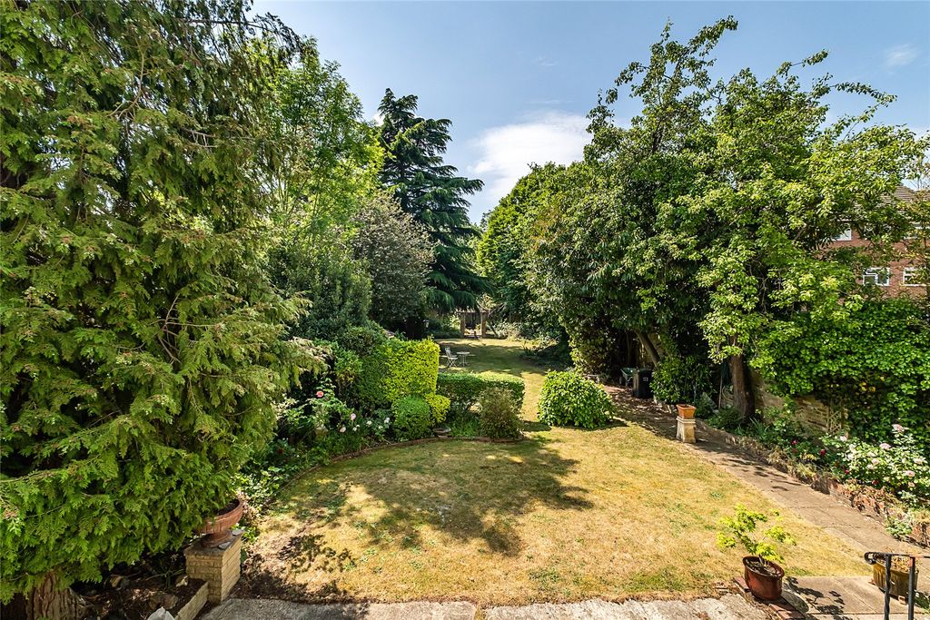 Property photo 1 of 32 Picture No. 09