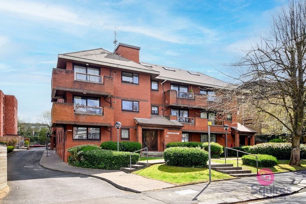 Property photo 1 of 13