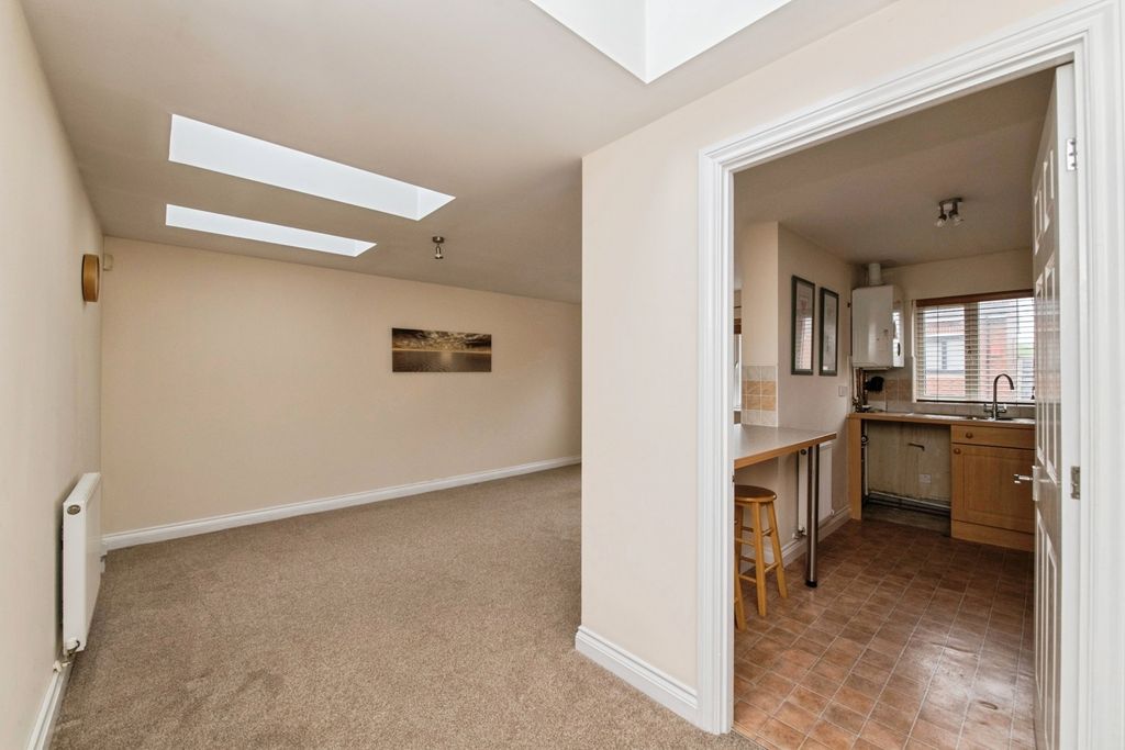 Property photo 3 of 15 Pbox-Img.Jpg