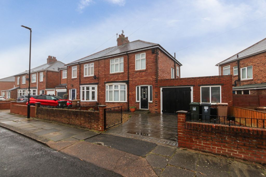 Property photo 1 of 12 Front External