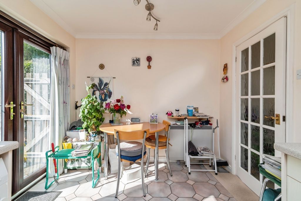 Property photo 2 of 17 Photo