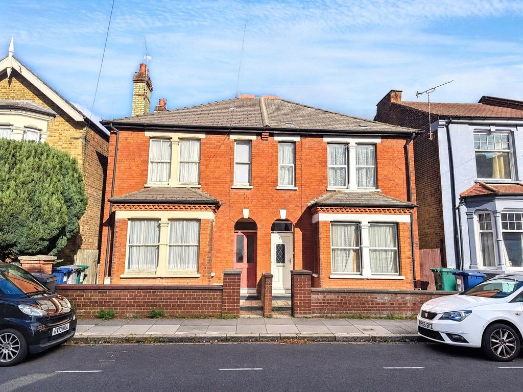 Property photo 1 of 18 Picture No. 23