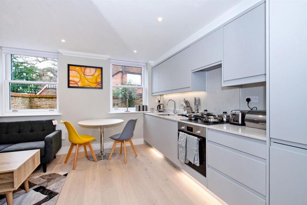 Property photo 2 of 6 3_St_Marks_House_2.Jpg