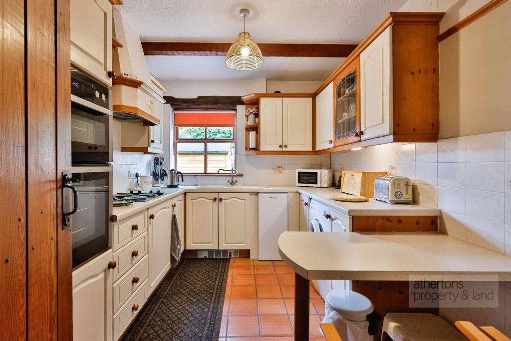 Property photo 3 of 21
