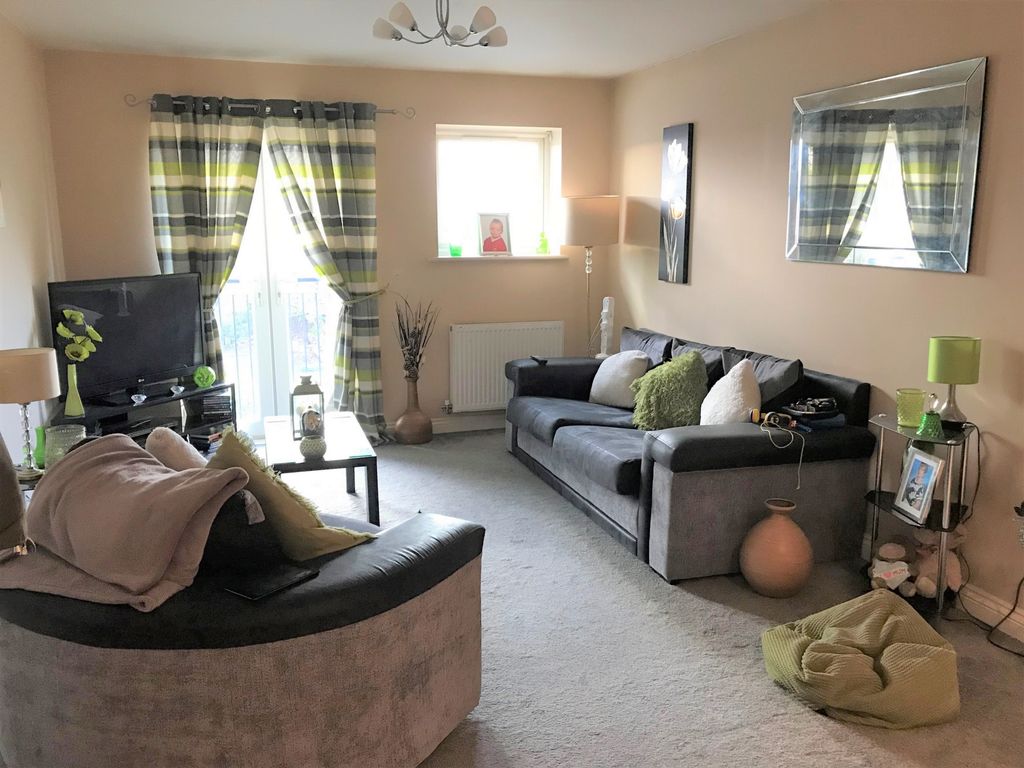 Property photo 2 of 6 Photo 4