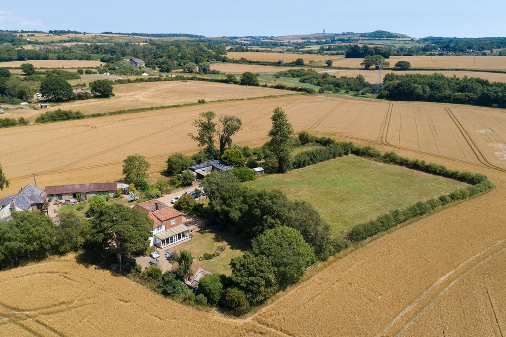 Property photo 2 of 34 4235976