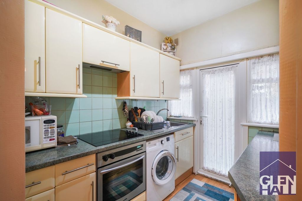 Property photo 2 of 13