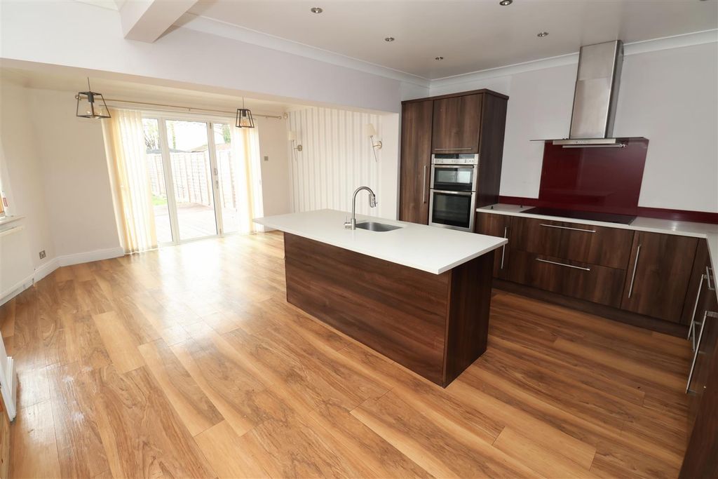 Property photo 2 of 12 Img_0865.Jpg