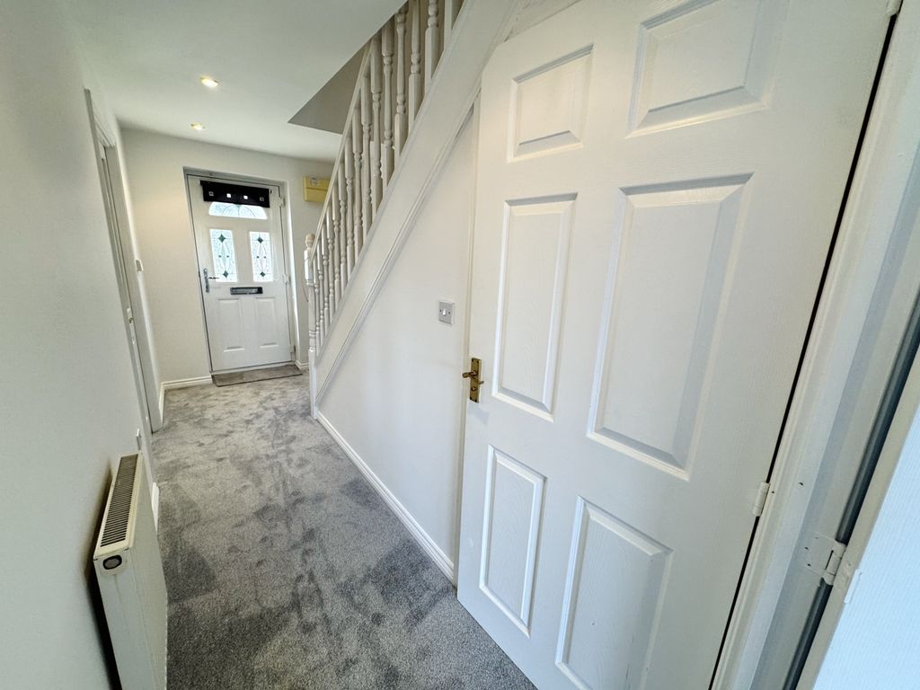 Property photo 2 of 14 Img_2784