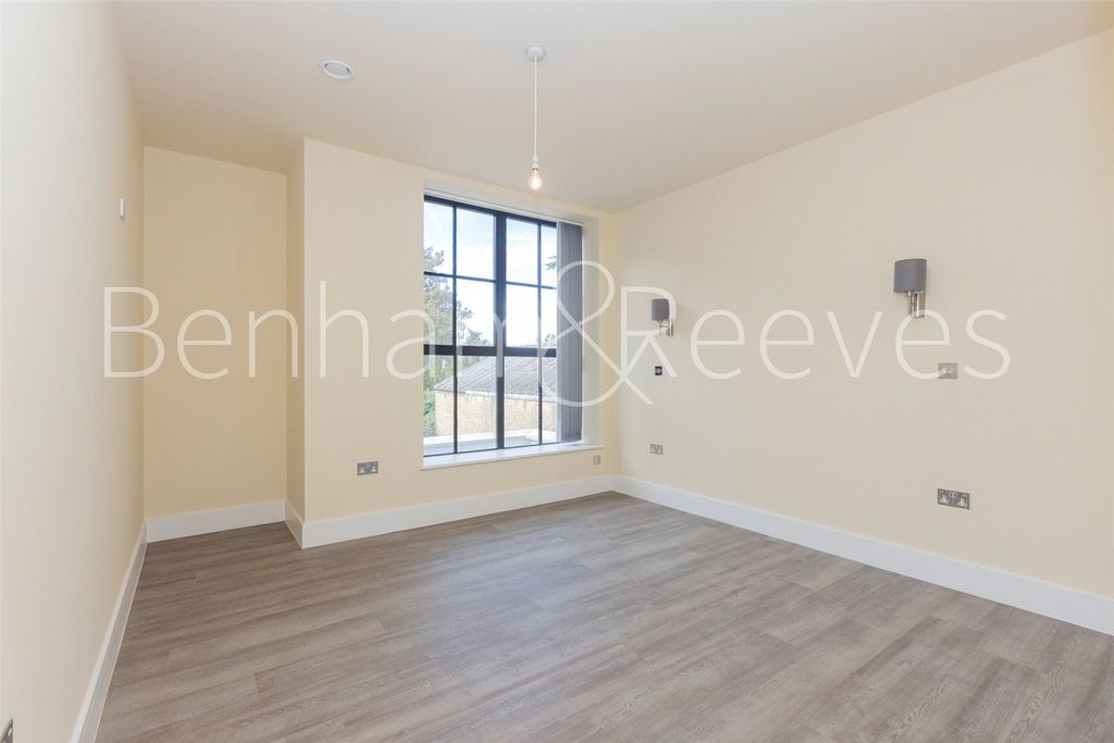 Property photo 3 of 13 Picture No. 13
