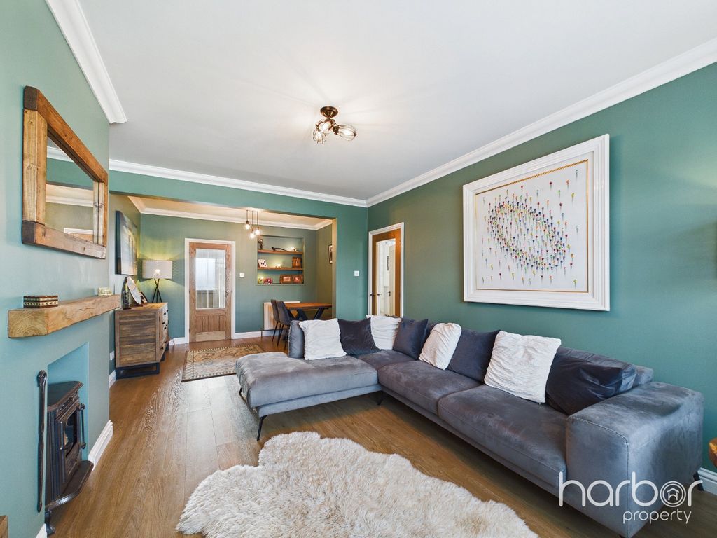 Property photo 3 of 22 5296515