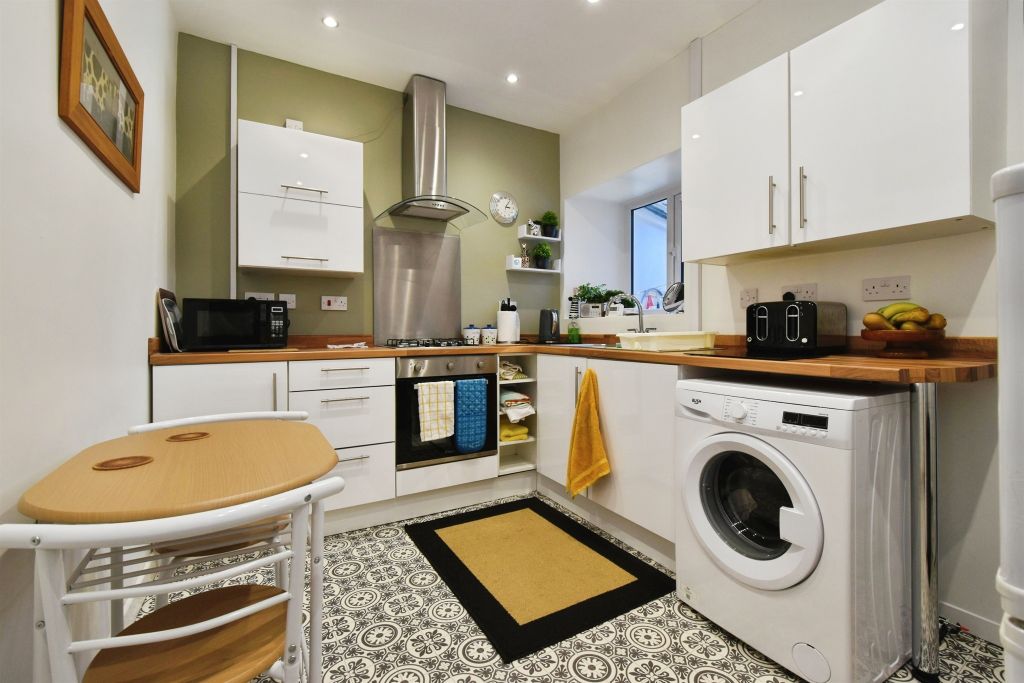 Property photo 3 of 17