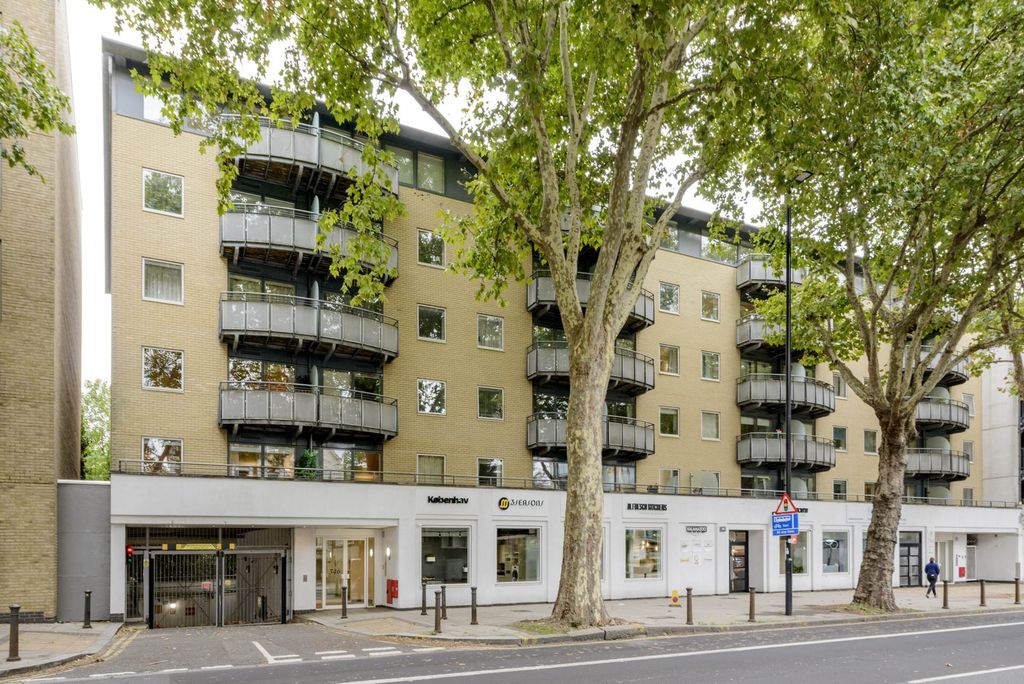 Property photo 1 of 23