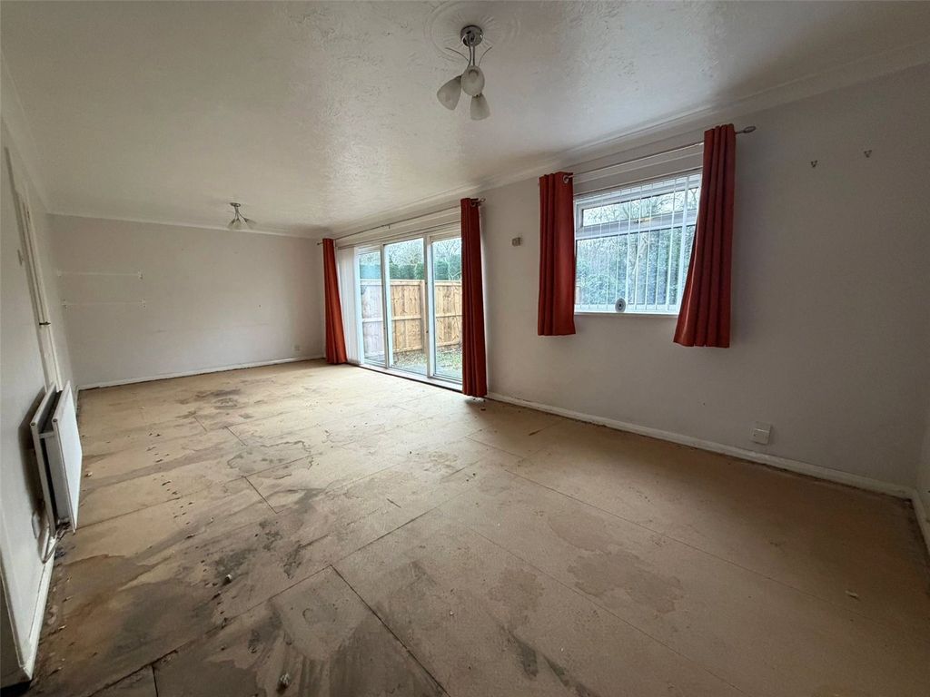 Property photo 2 of 9 Picture No. 30