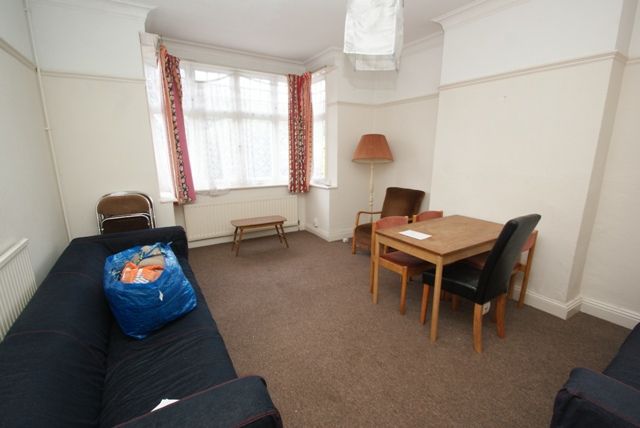 Property photo 3 of 11 Lounge.Jpg