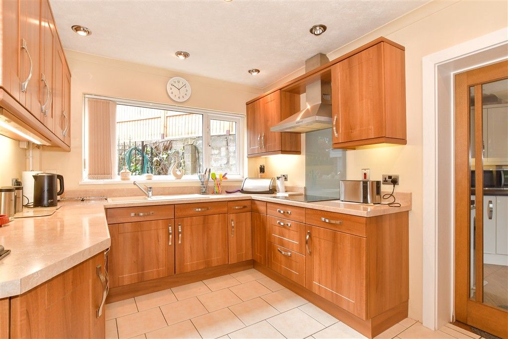 Property photo 3 of 13 Kitchen