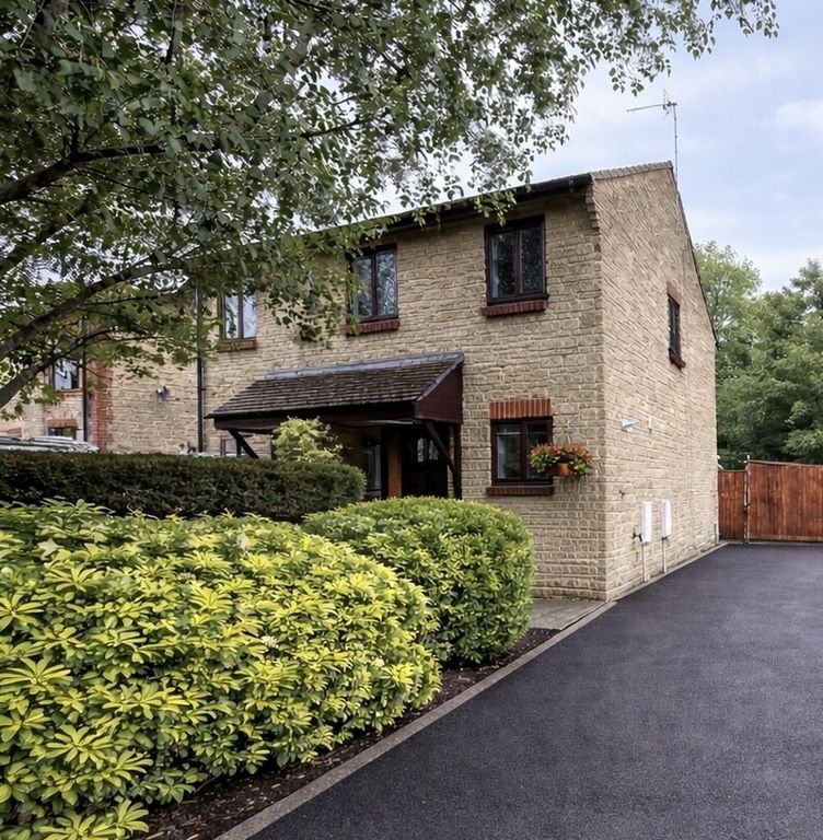 Property photo 1 of 12 Front External