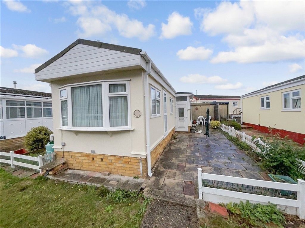 Property photo 2 of 6 Front