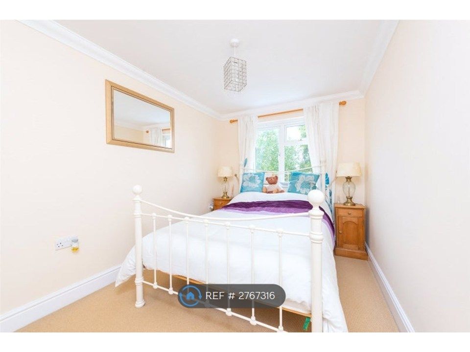 Property photo 3 of 9 Bedroom 2