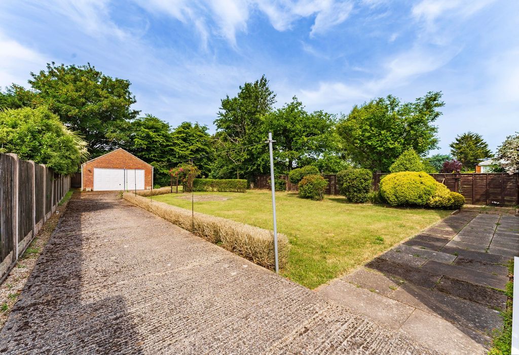 Property photo 2 of 23