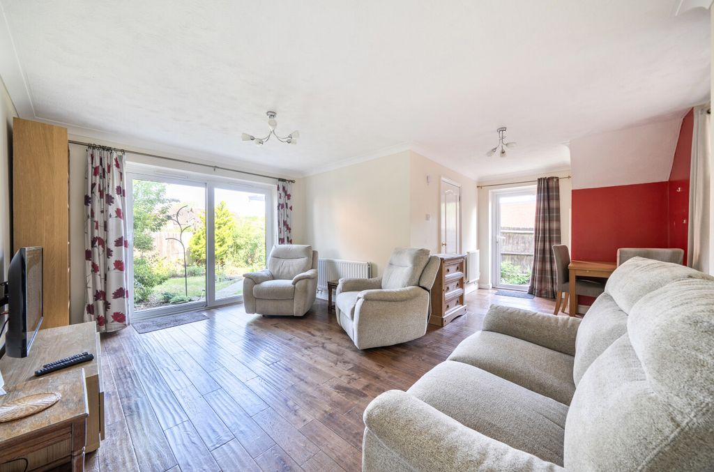 Property photo 2 of 10 1456664-25-69Fb3c...