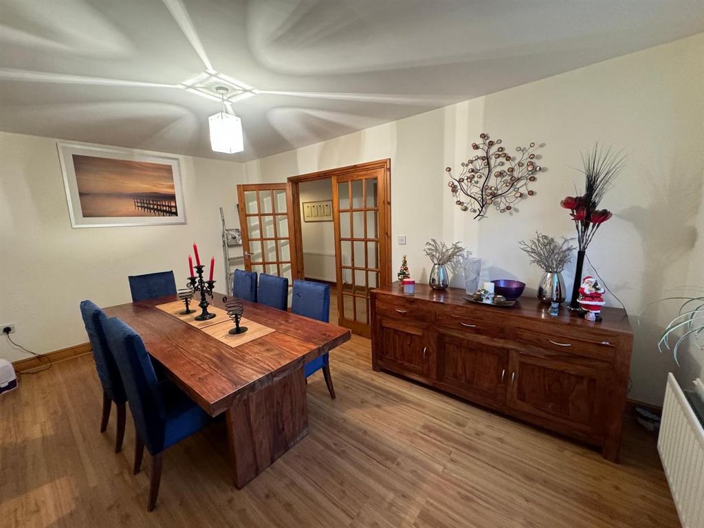 Property photo 3 of 15 Dining Room