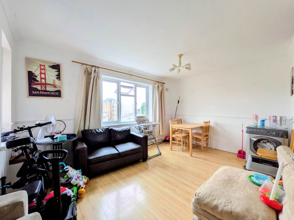 Property photo 2 of 7