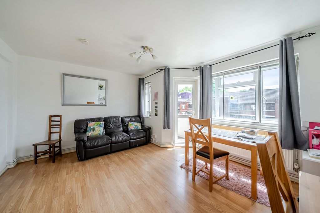 Property photo 2 of 12 1464290-6-6A0Da51...