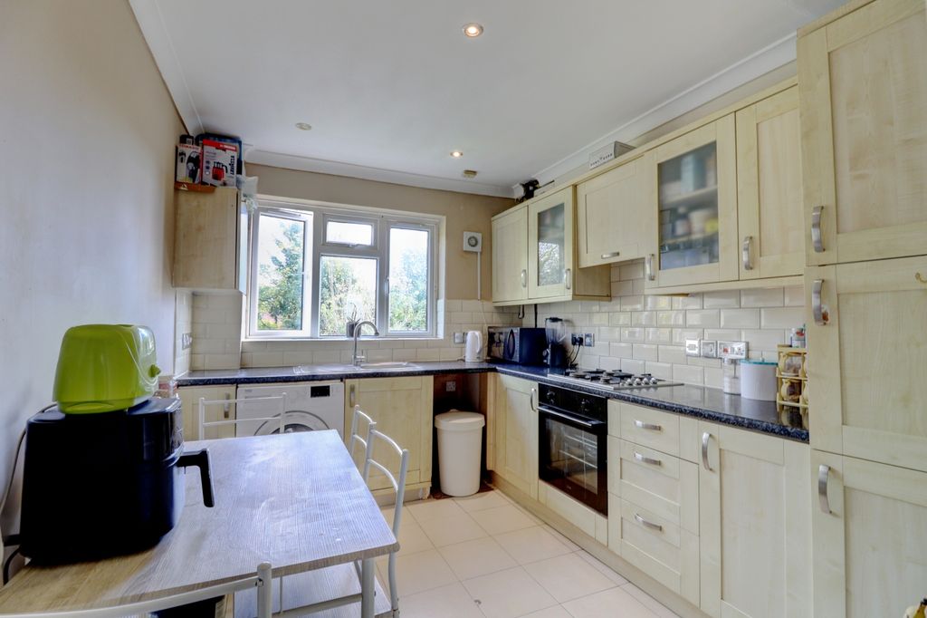 Property photo 3 of 10 Picture No. 04